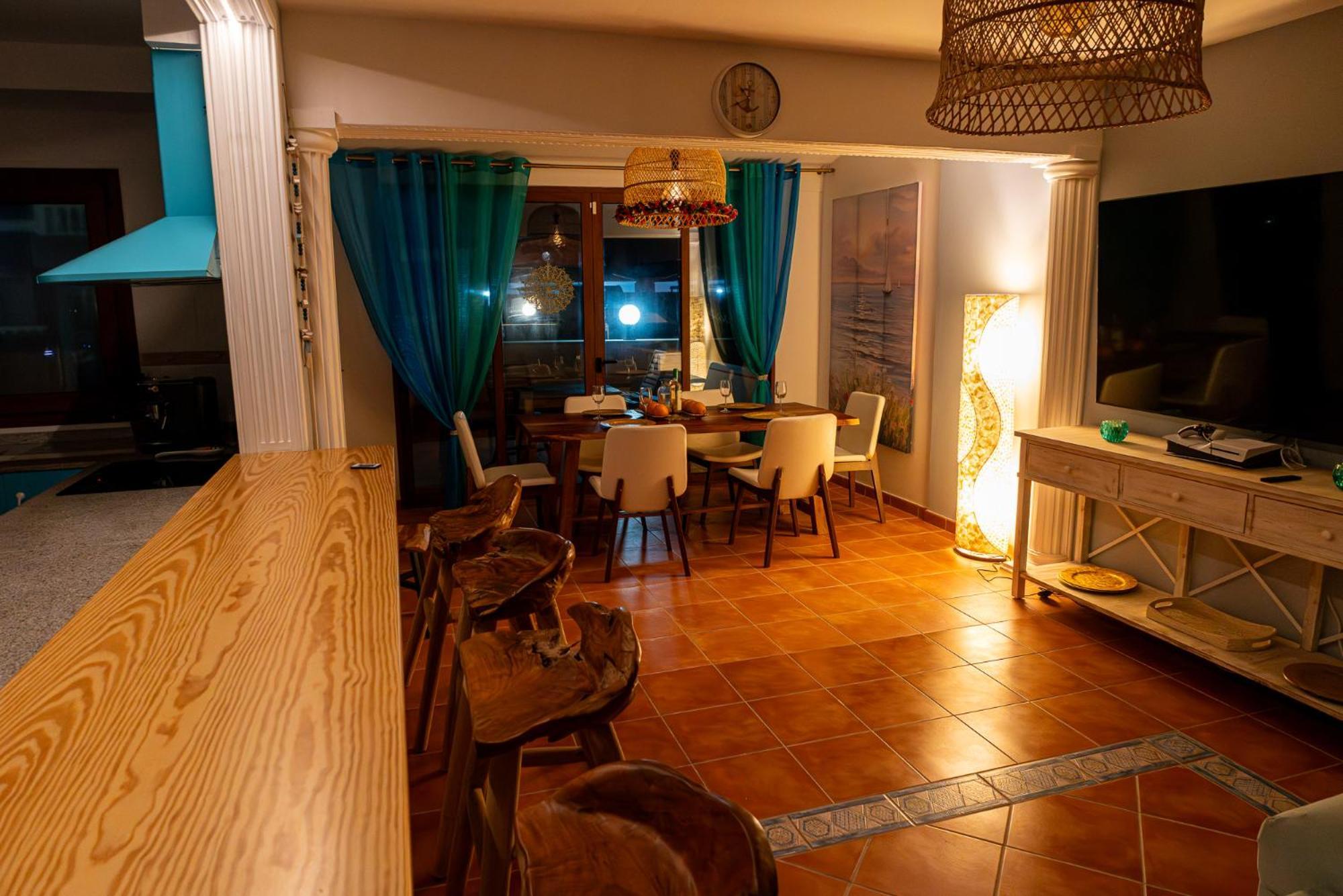 Villa Oceana - Cliffside Retreat Costa De Antigua Εξωτερικό φωτογραφία