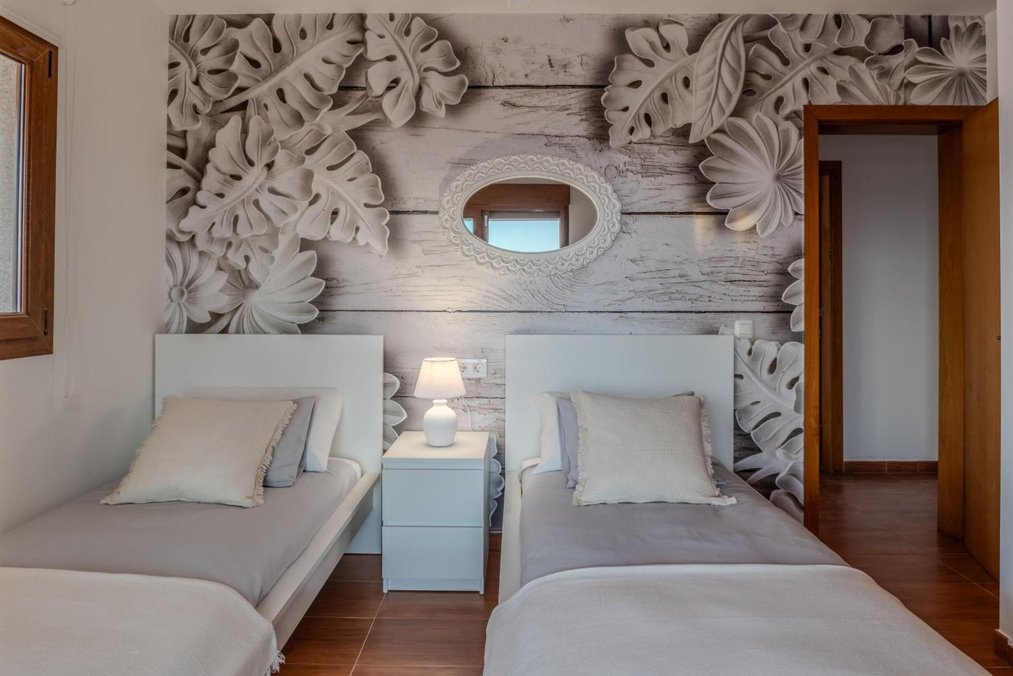 Villa Oceana - Cliffside Retreat Costa De Antigua Εξωτερικό φωτογραφία